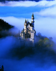 عکس قلعه تاریخی نوشوانستین آلمان