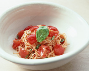 عکس اسپاگتی و گوجه