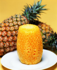 عکس آناناس پوست کنده شده