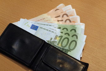 عکس پول یورو در کیف