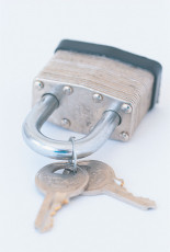 عکس اجسام و اشیاء قفل و کلید
