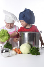 عکس آشپزی کودکان با سبزیجات