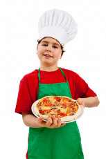 عکس پسربچه آشپز و پیتزا