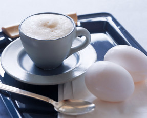 عکس فنجان قهوه و تخم مرغ