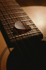 عکس دسته و سیم های گیتار