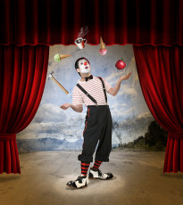عکس دلقک سیرک و بازی