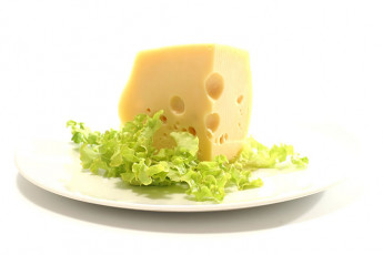 عکس پنیر و کاهو در بشقاب